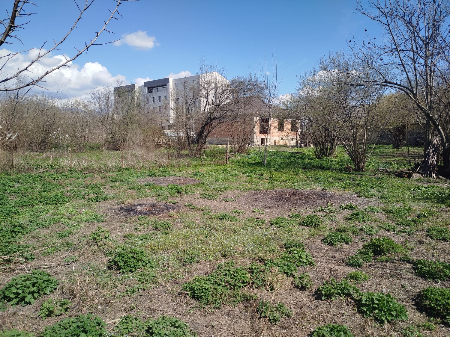 MAGİSTRAL YOLDAN 100 METR MƏSAFƏDƏ, ZARAĞAN KƏNDİ